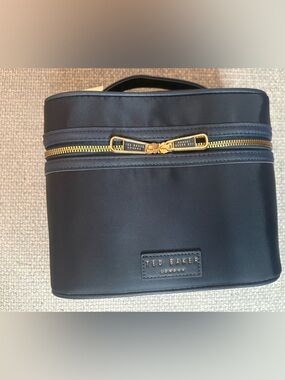 Ted Baker London Navy Train Case Vanity Cosmetic Bag Gold Zip